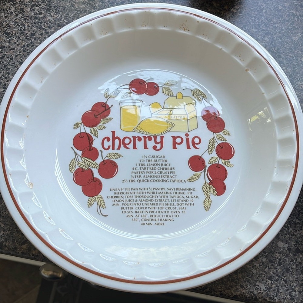 Vintage Cherrie Pie baking dish